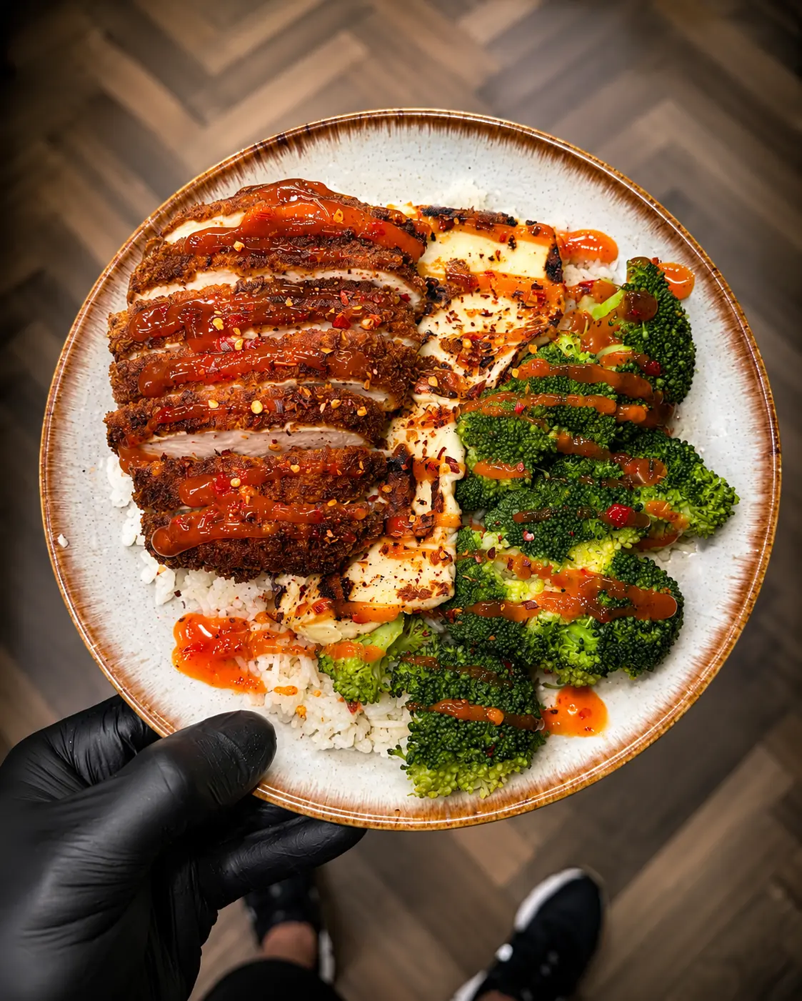Sliced steak with chimichurri and halloumi